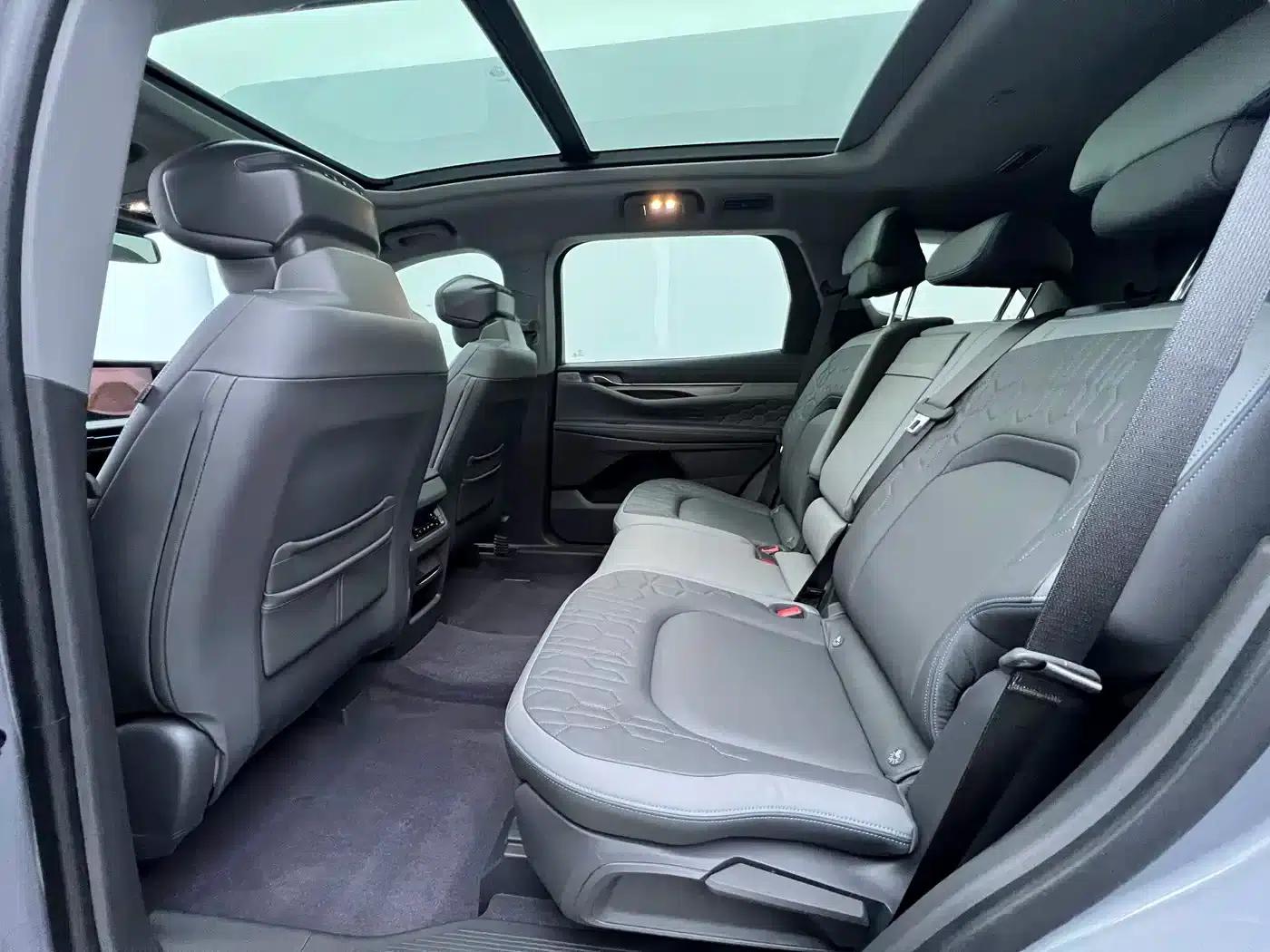 2023 Ford Edge L 2.0T EcoBoost 2WD 7-Seat Luxury — миниатюра 10