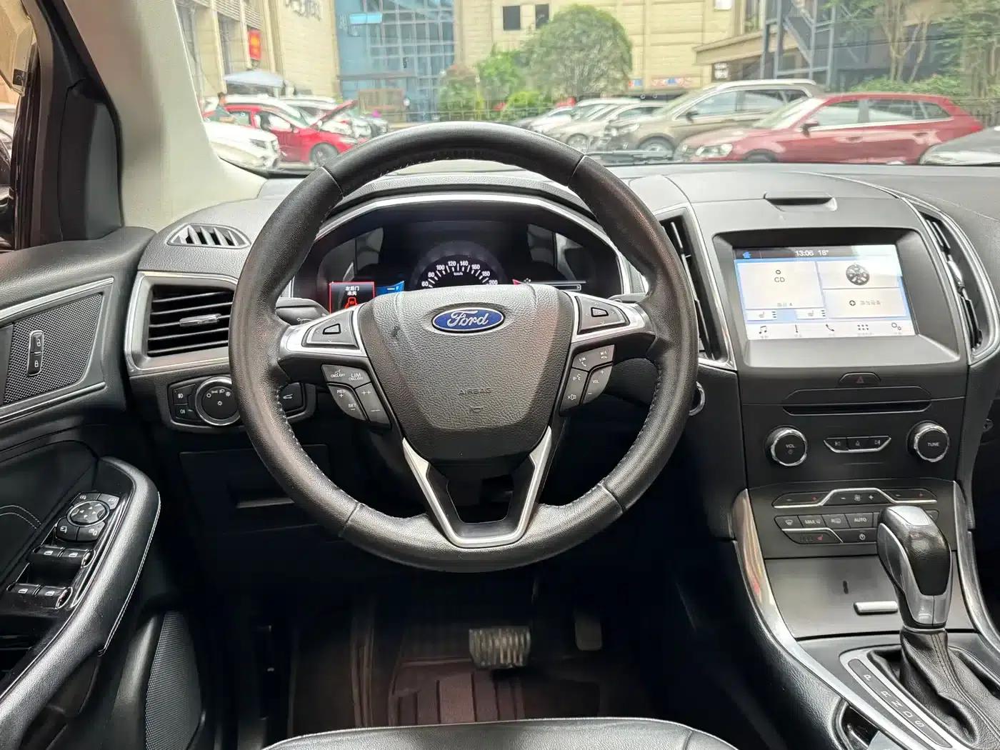 2016 Ford Edge EcoBoost 245 2WD Luxury 7-seater — миниатюра 10