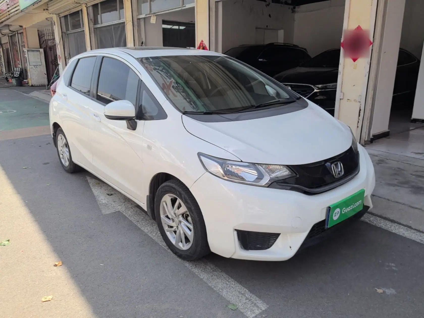 Honda Fit 2016 1.5L LXS CVT Comfort Sunroof Version — миниатюра 3