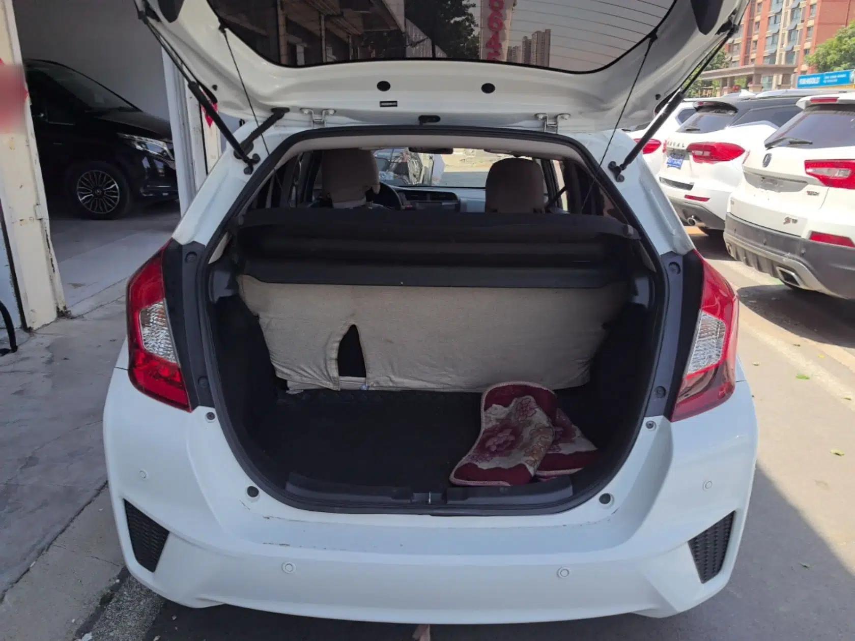 Honda Fit 2016 1.5L LXS CVT Comfort Sunroof Version — миниатюра 22