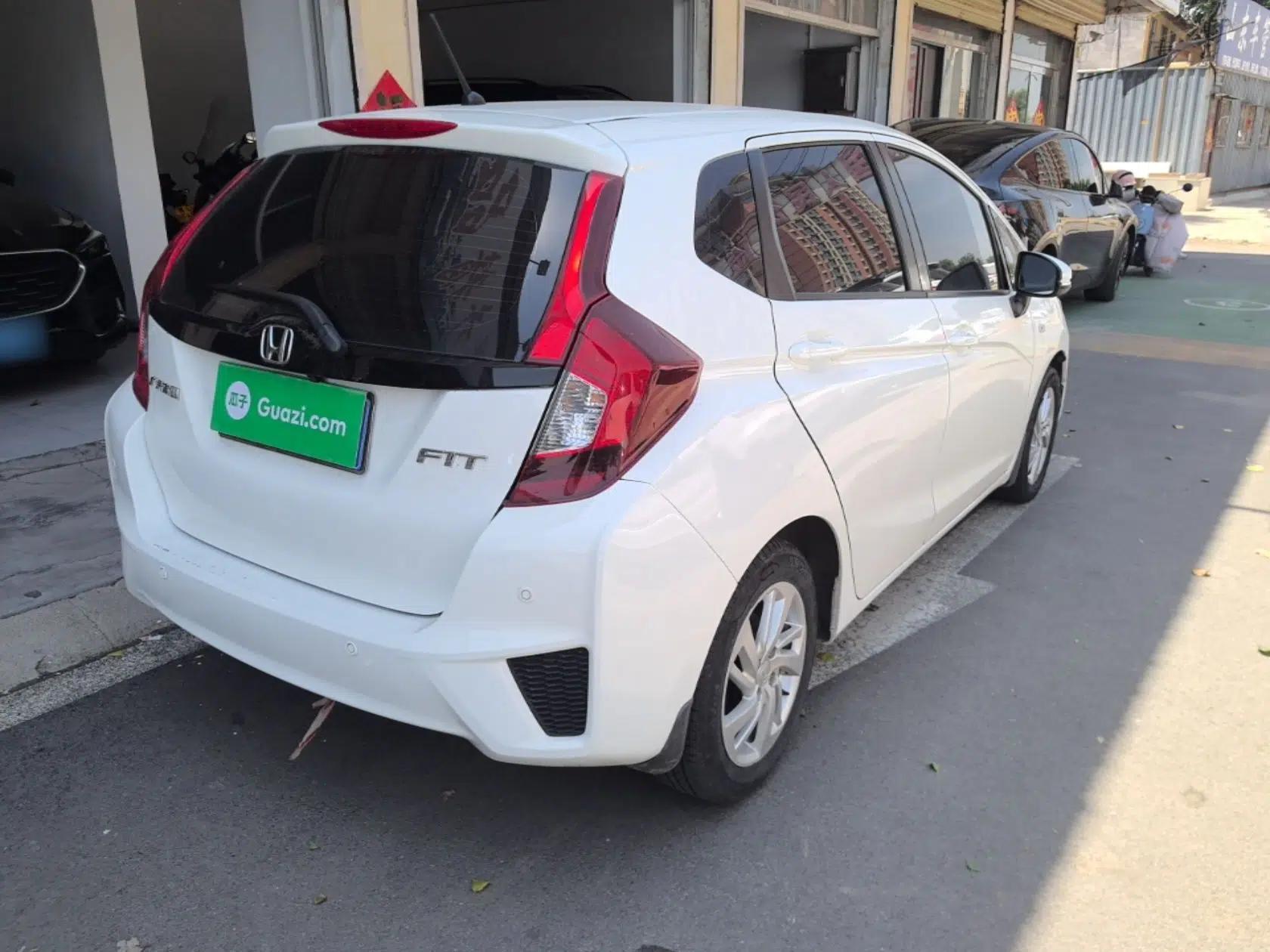 Honda Fit 2016 1.5L LXS CVT Comfort Sunroof Version — миниатюра 6
