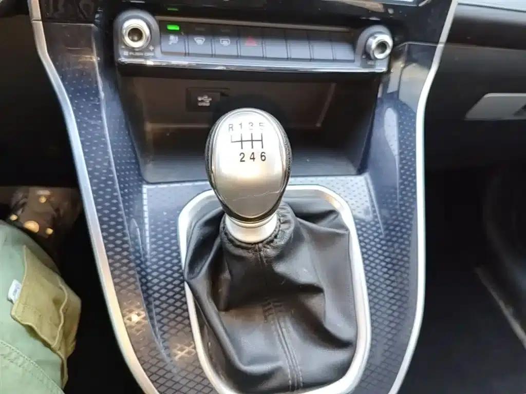 Haval M6 2021 PLUS 1.5T Manual Elite Intelligent Connectivity Edition — миниатюра 14