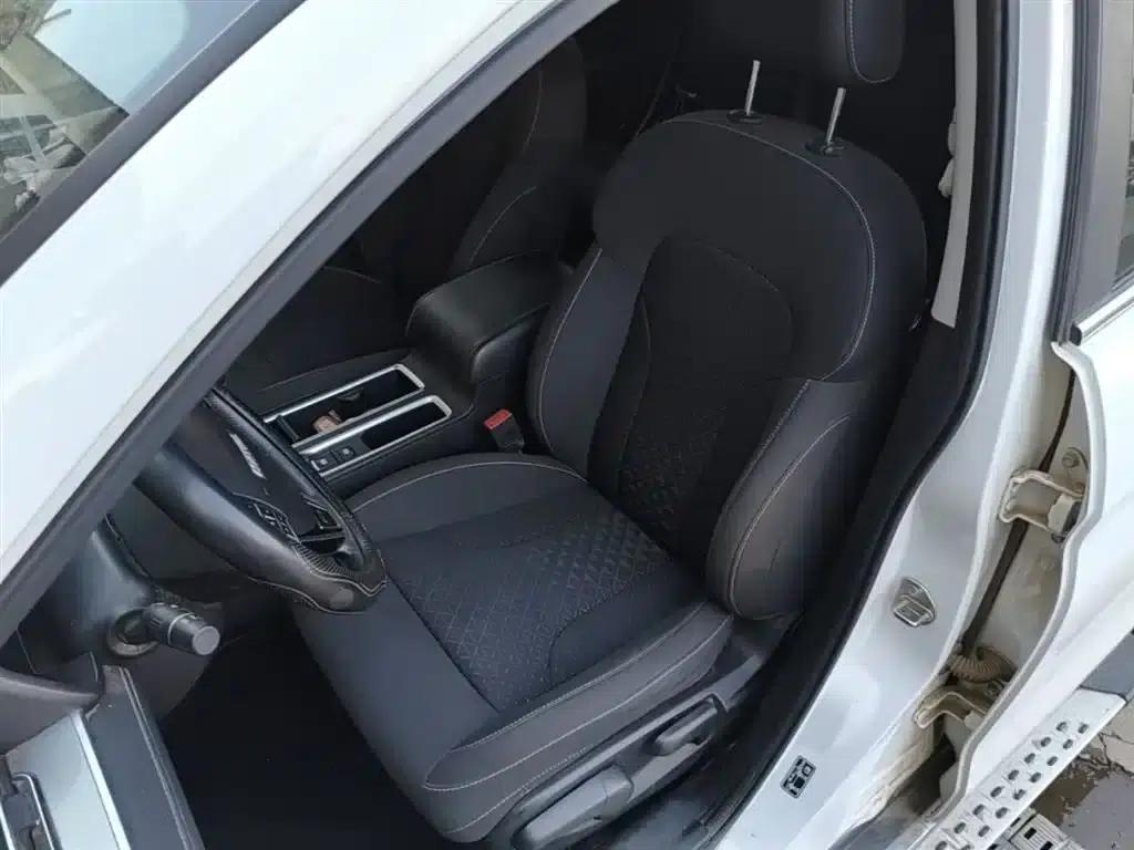 Haval M6 2021 PLUS 1.5T Manual Elite Intelligent Connectivity Edition — миниатюра 15