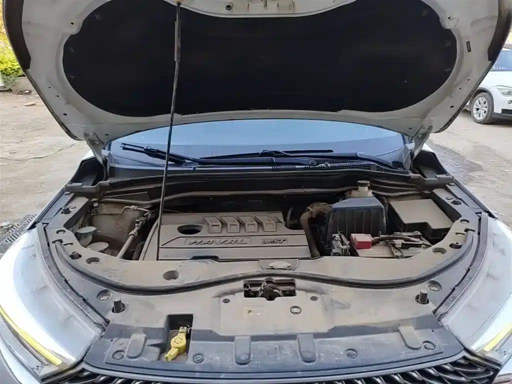 Haval M6 2021 PLUS 1.5T Manual Elite Intelligent Connectivity Edition — миниатюра 20