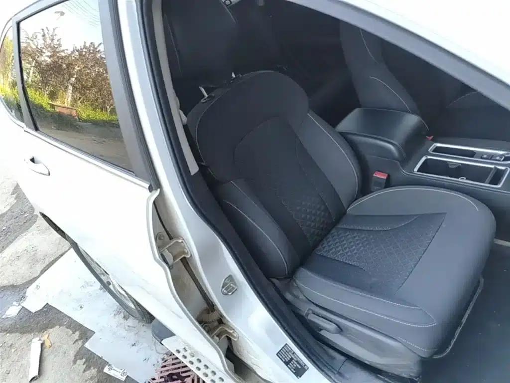 Haval M6 2021 PLUS 1.5T Manual Elite Intelligent Connectivity Edition — миниатюра 25