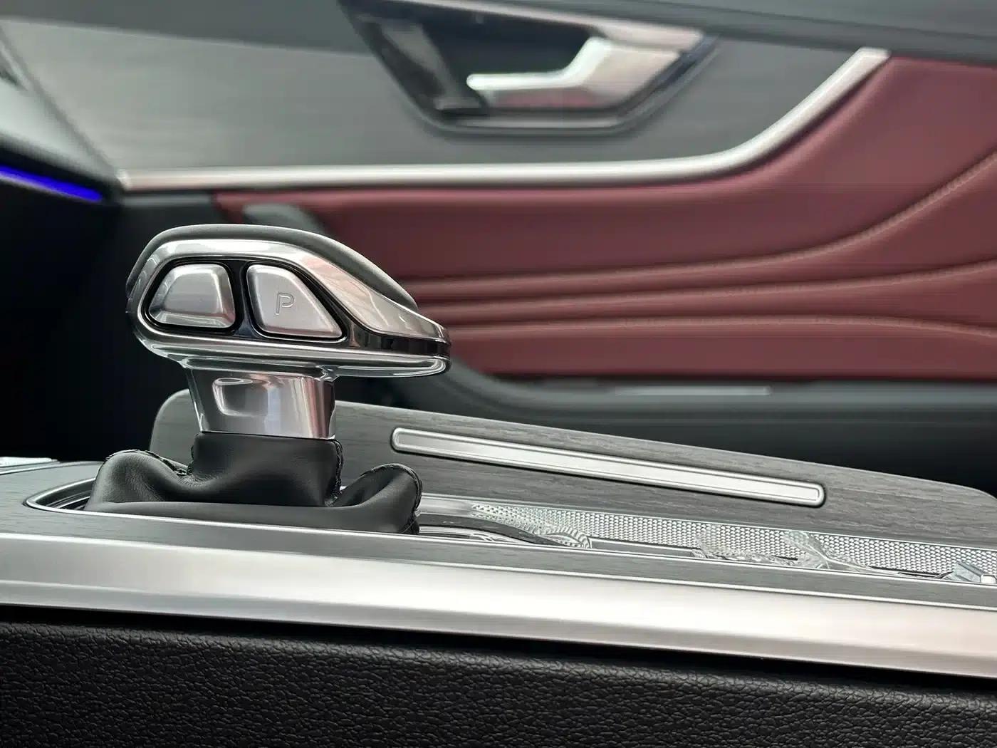 Hongqi HS5 2025 2.0T 2WD Flagship Pro Edition — миниатюра 6