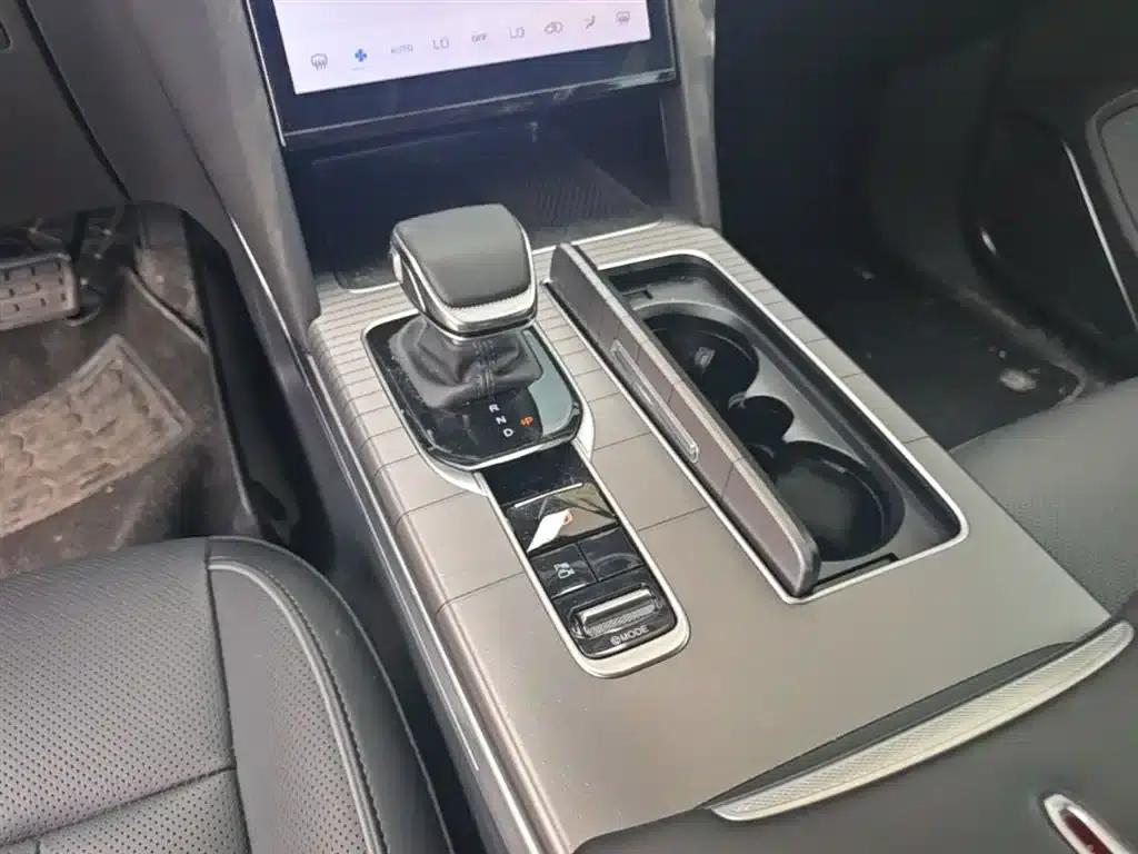 Hongqi HS7 PHEV 2024 2.0T PHEV 4WD Flagship Edition 7-seater — миниатюра 14