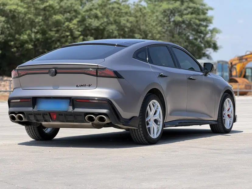 CHANGAN UNI-V 2022 2.0T Sporty Version — миниатюра 6