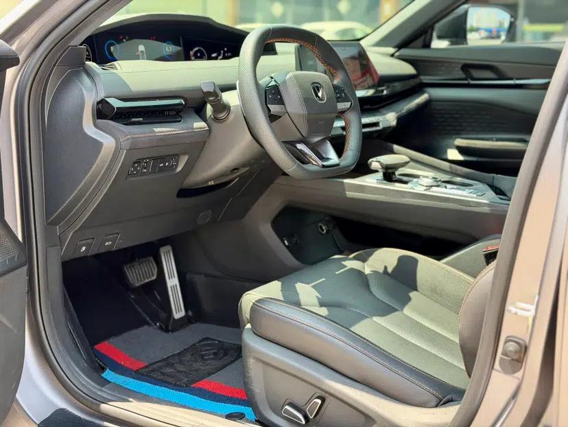 CHANGAN UNI-V 2022 2.0T Sporty Version — миниатюра 8