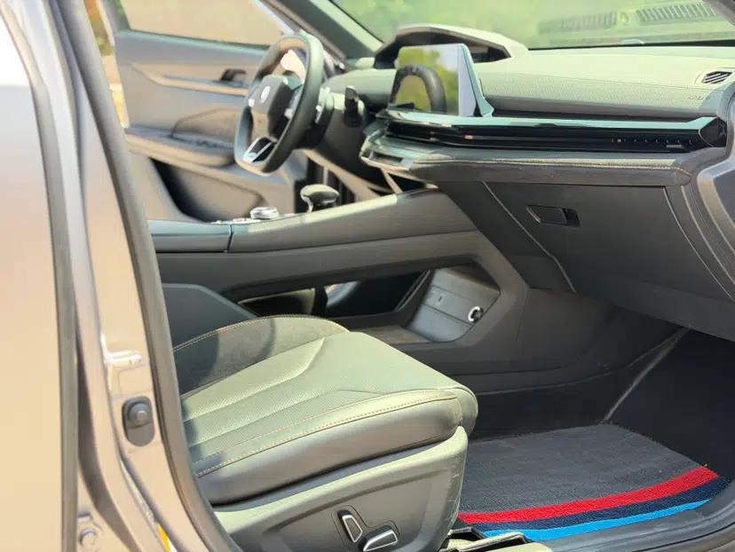 CHANGAN UNI-V 2022 2.0T Sporty Version — миниатюра 9