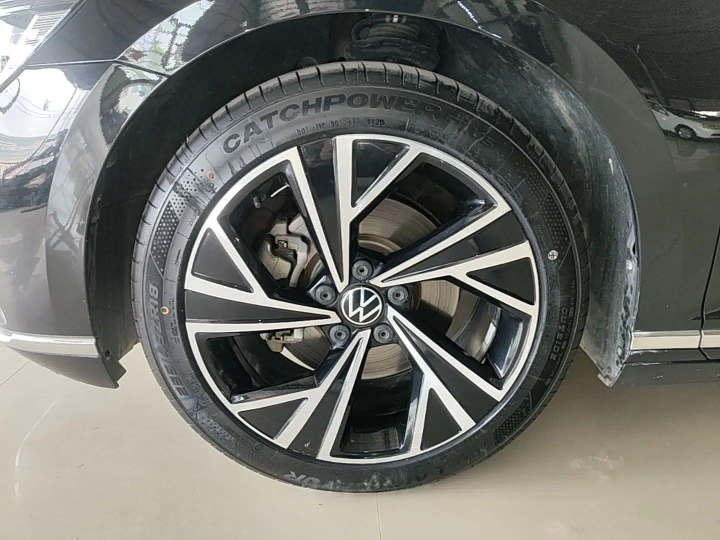Volkswagen Magotan 2020 330TSI DSG Luxury Edition — миниатюра 8