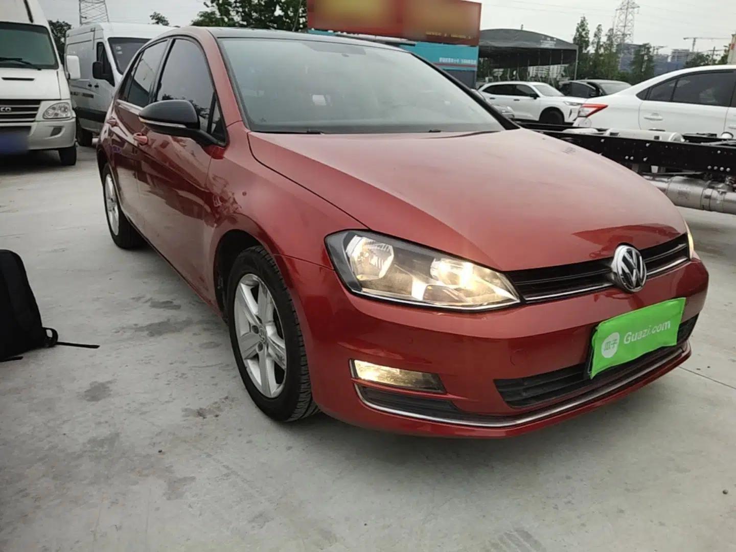 Volkswagen Golf 2017 1.6L Automatic Comfort Million-Vehicle Anniversary Edition — миниатюра 3