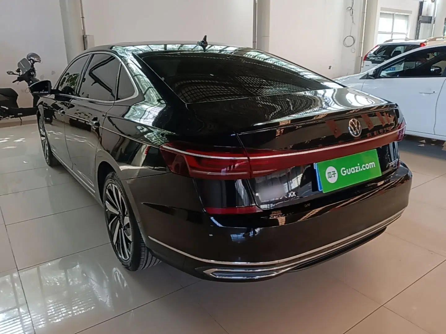 Volkswagen Passat 2022 330TSI Elite Edition — миниатюра 4