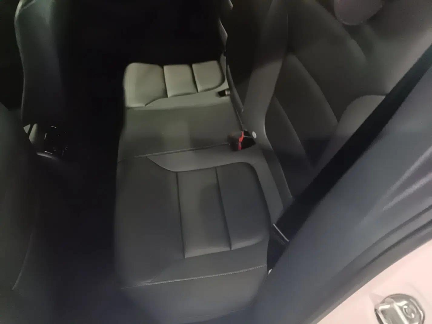 Volkswagen Sagitar 2017 1.6L Automatic Comfort Model — миниатюра 20