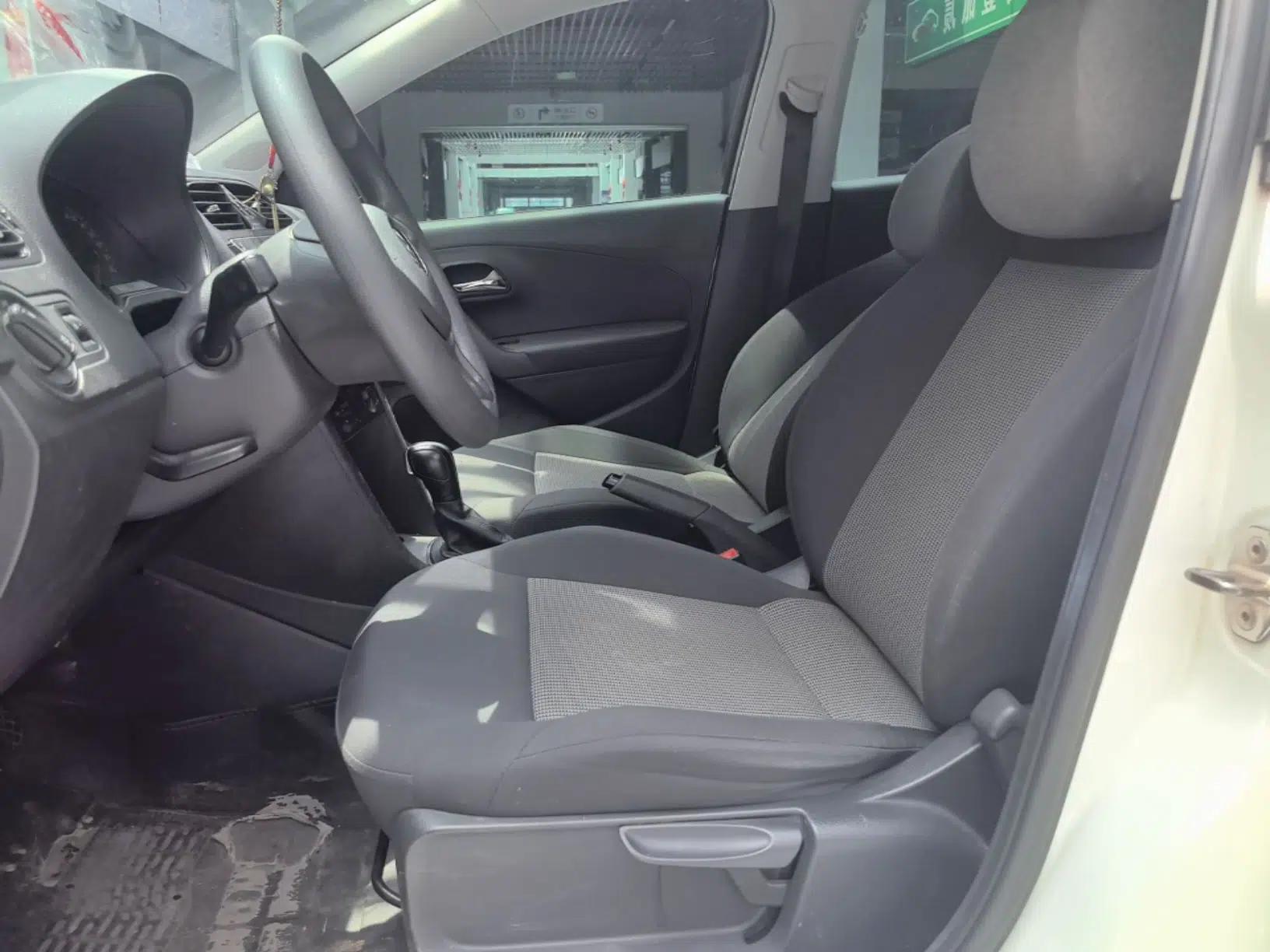 Volkswagen Polo 2018 1.5L Automatic Advanced Driving Model — миниатюра 17
