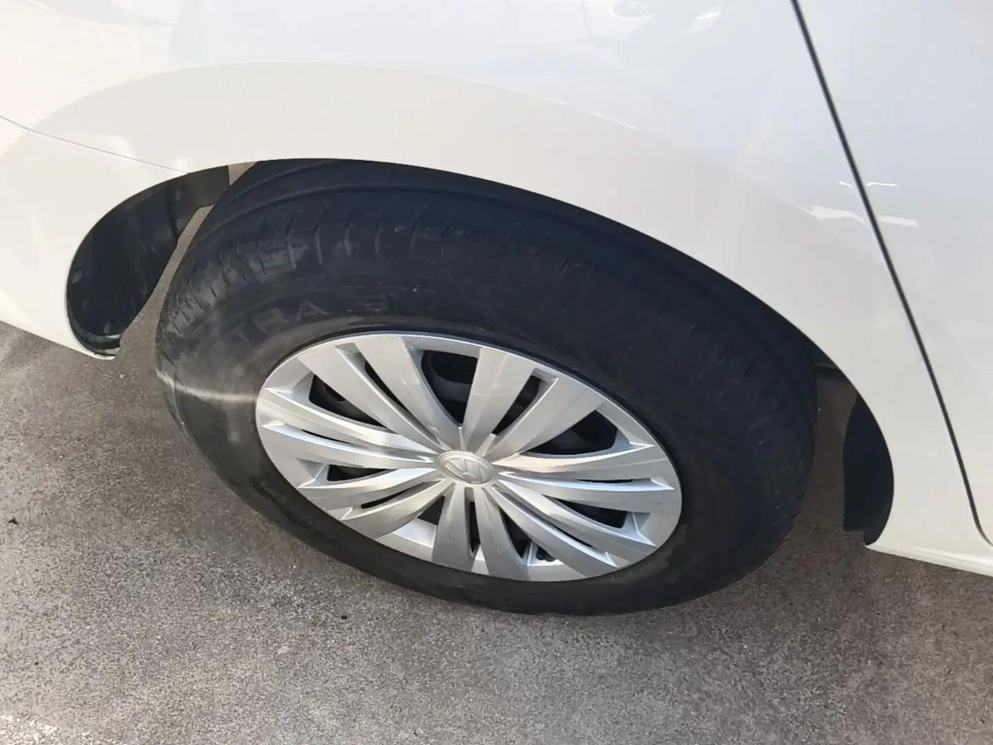 Volkswagen Santana 2018 1.5L Automatic Fashion Edition — миниатюра 10