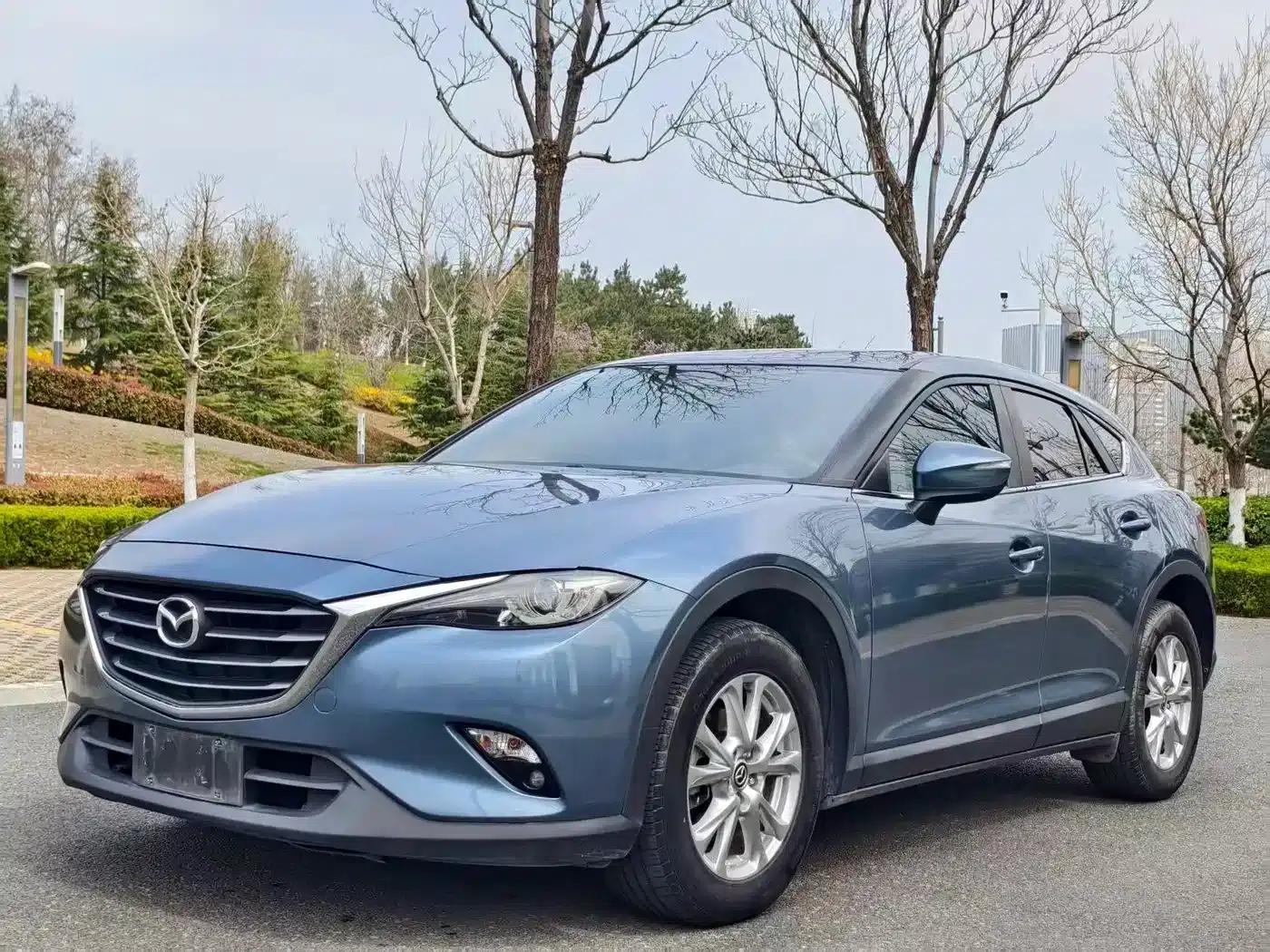 Mazda CX-4 2016 2.0L Automatic 2WD Blue Sky Premium Edition — миниатюра 1