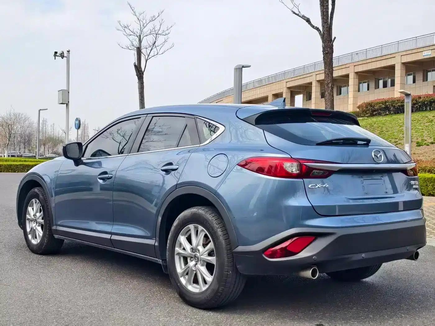 Mazda CX-4 2016 2.0L Automatic 2WD Blue Sky Premium Edition — миниатюра 4