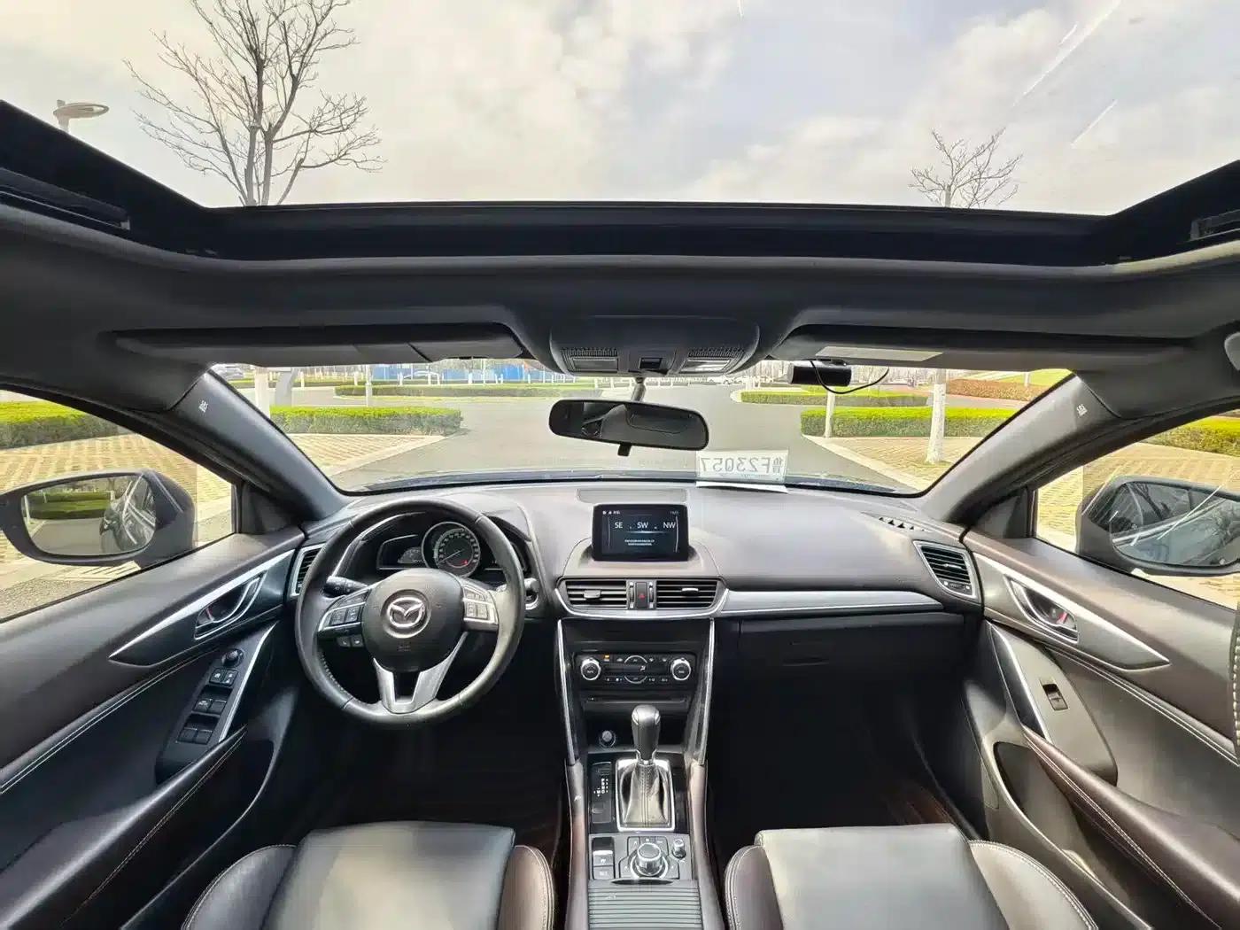 Mazda CX-4 2016 2.0L Automatic 2WD Blue Sky Premium Edition — миниатюра 9