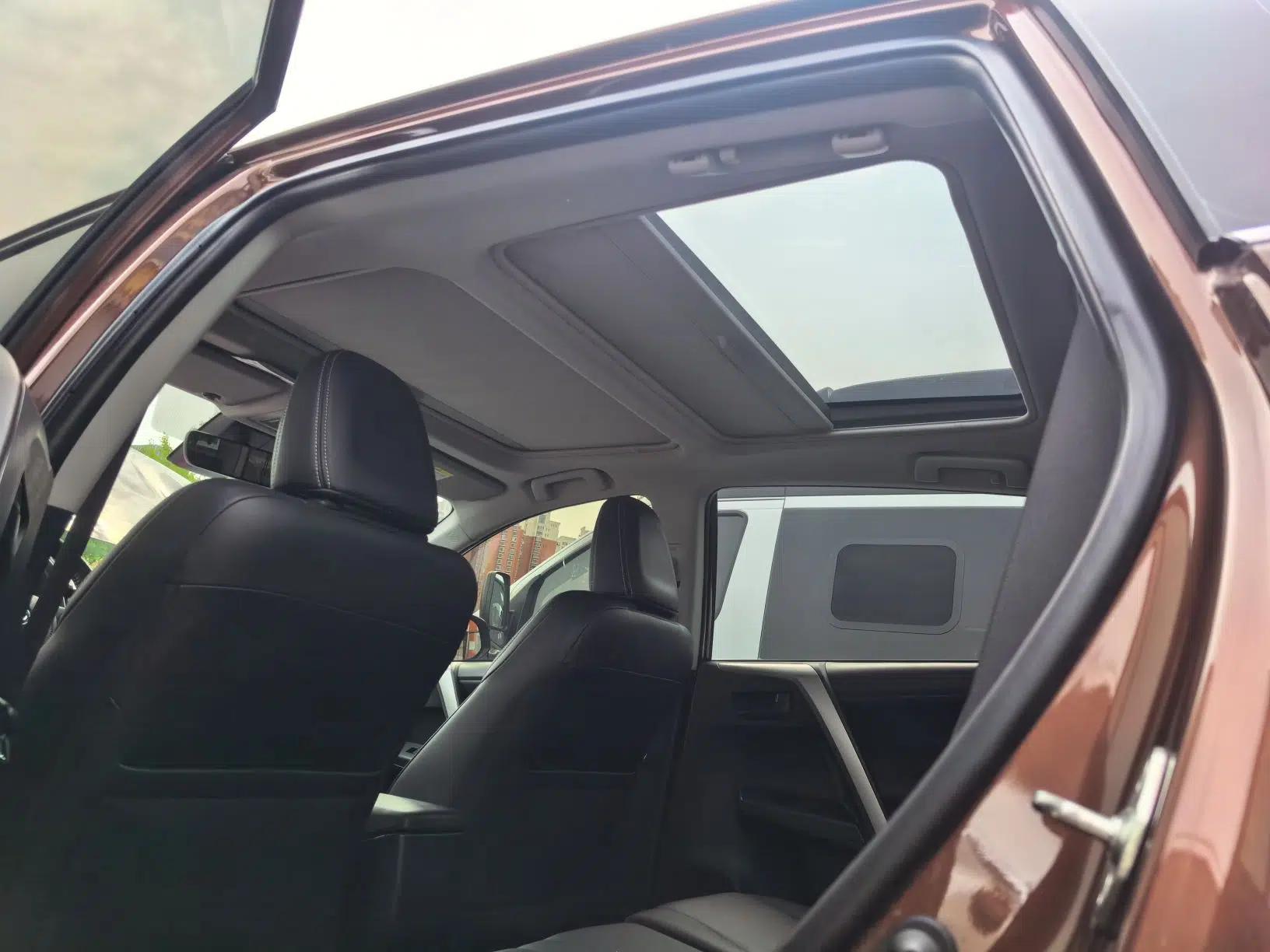 Toyota RAV4 2018 2.5L Automatic 4x4 Elite i Edition — миниатюра 11