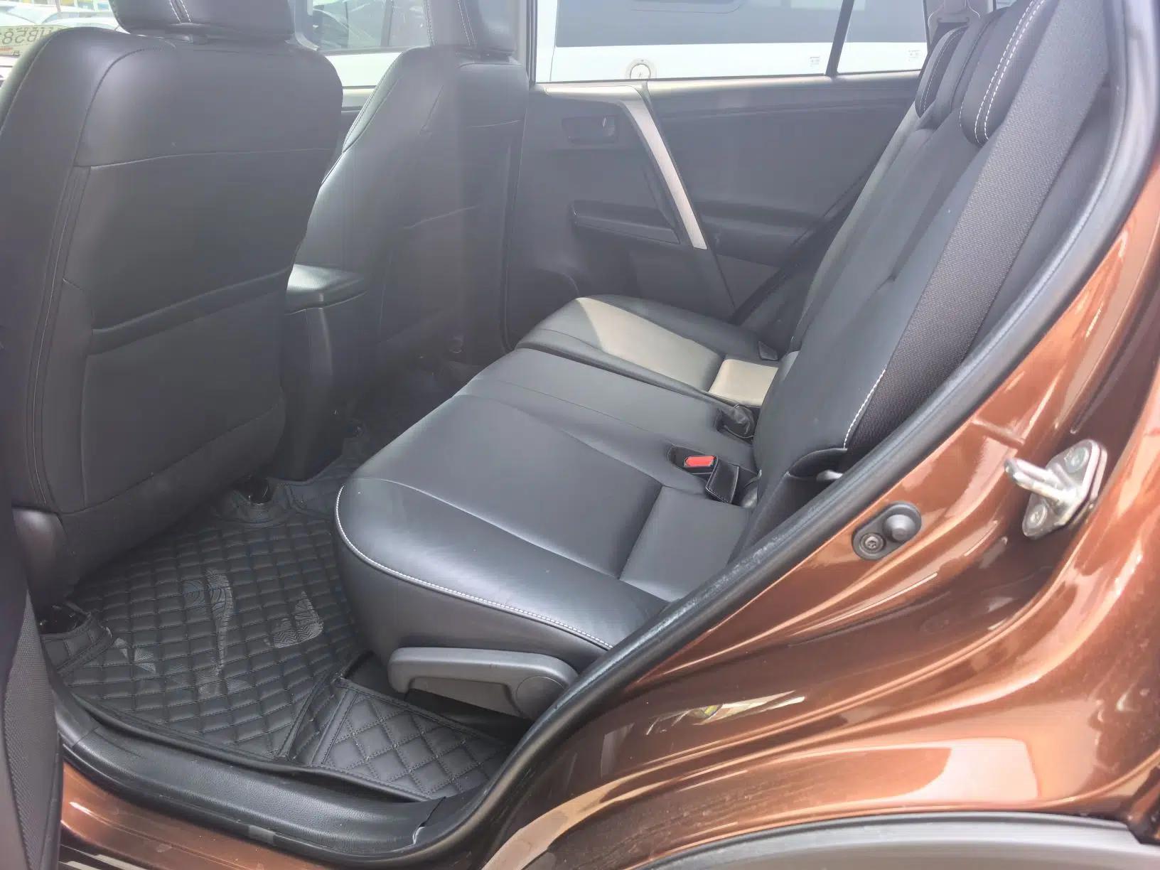 Toyota RAV4 2018 2.5L Automatic 4x4 Elite i Edition — миниатюра 18
