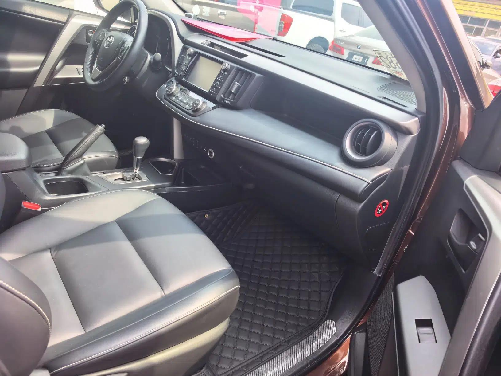Toyota RAV4 2018 2.5L Automatic 4x4 Elite i Edition — миниатюра 19