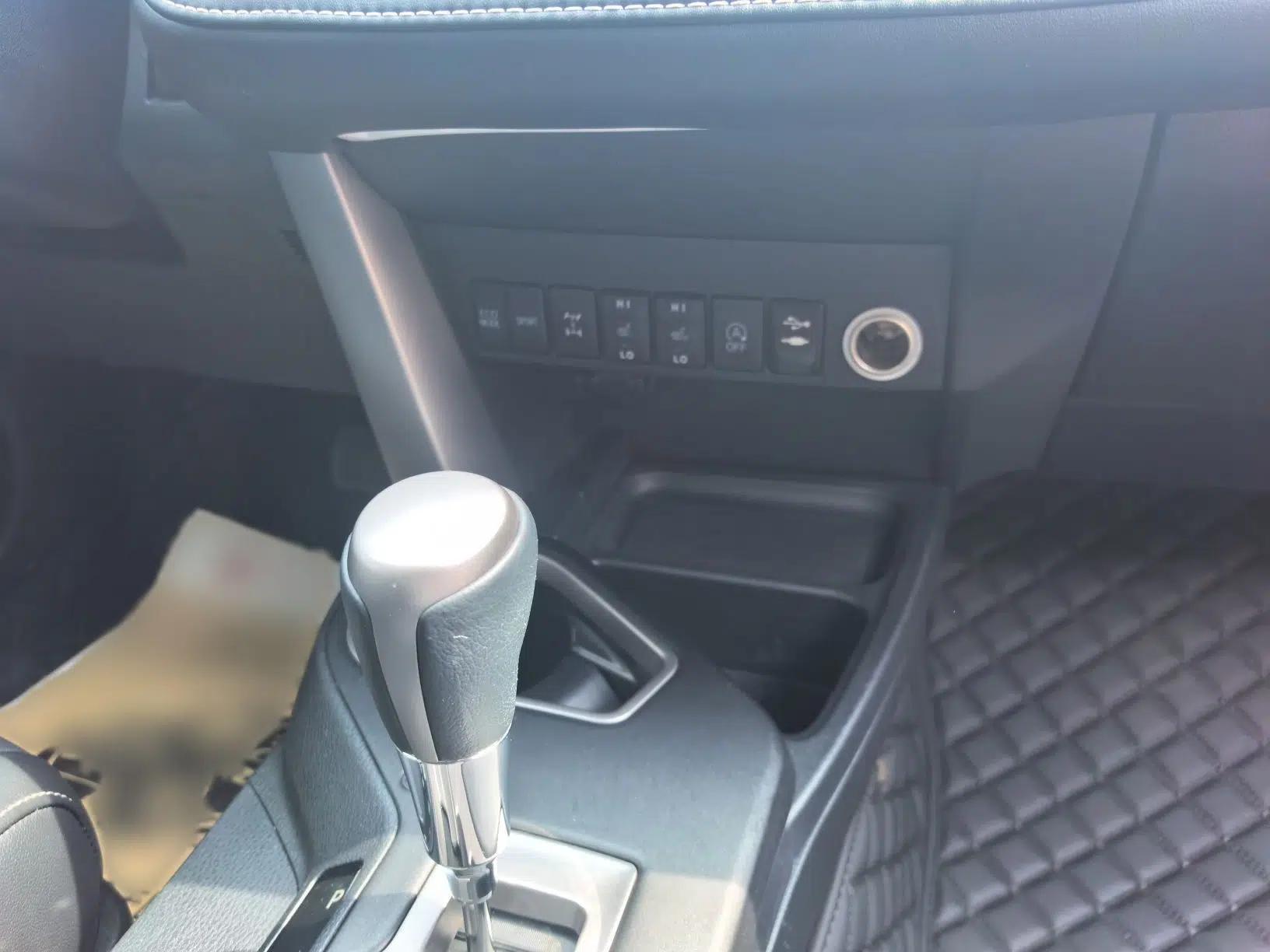 Toyota RAV4 2018 2.5L Automatic 4x4 Elite i Edition — миниатюра 7