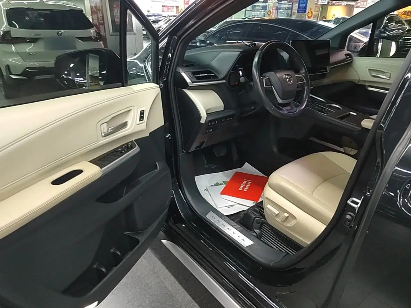 Toyota Granvia 2023 2.5L Hybrid Prestige PLUS Edition — миниатюра 19