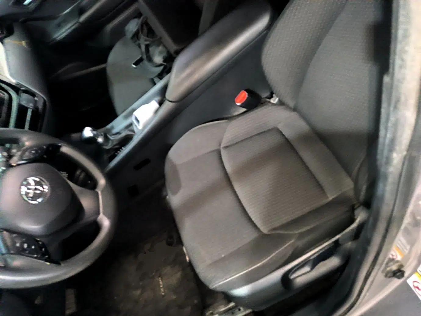 Toyota IZOA 2018 2.0L Yidong Version China V Standard — миниатюра 18