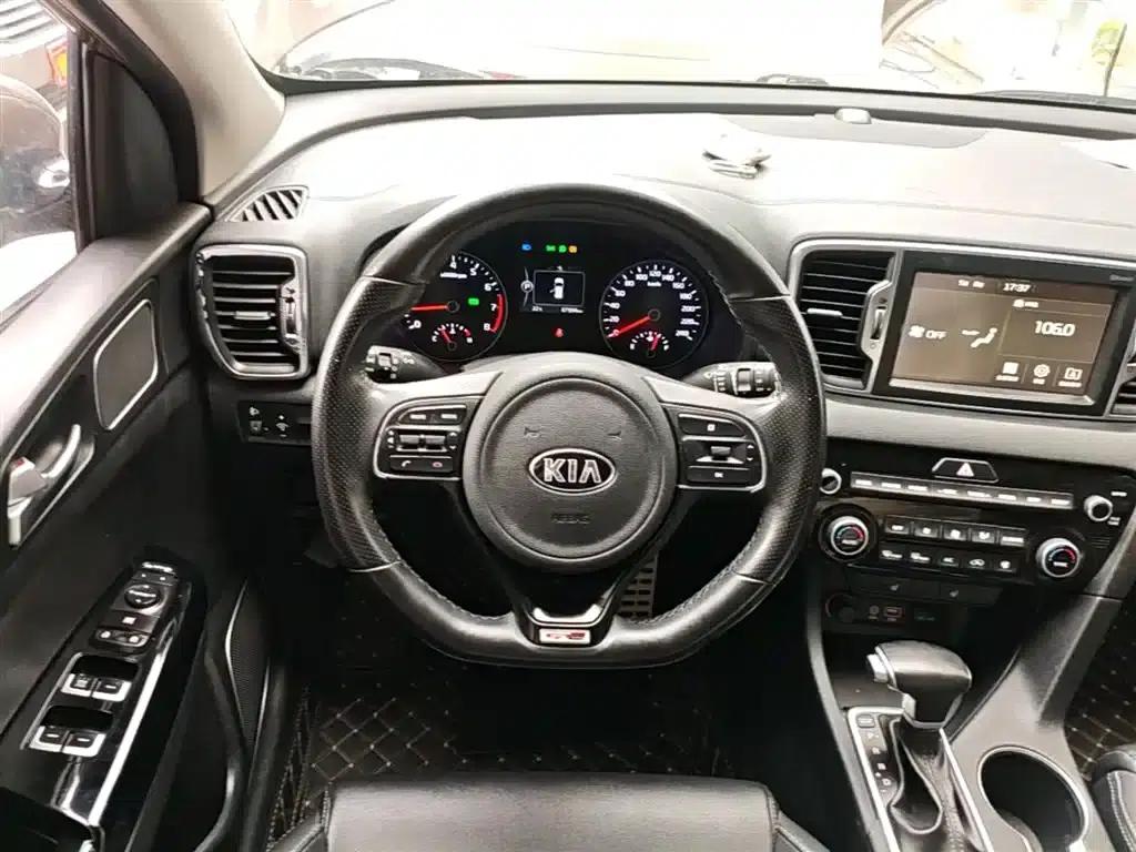 Kia KX5 2017 1.6T Automatic 2WD 15th Anniversary Special Edition DLX — миниатюра 11