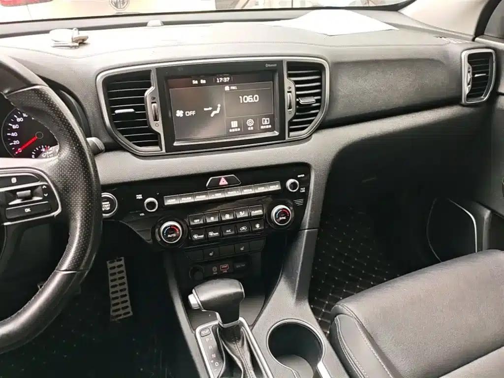 Kia KX5 2017 1.6T Automatic 2WD 15th Anniversary Special Edition DLX — миниатюра 13