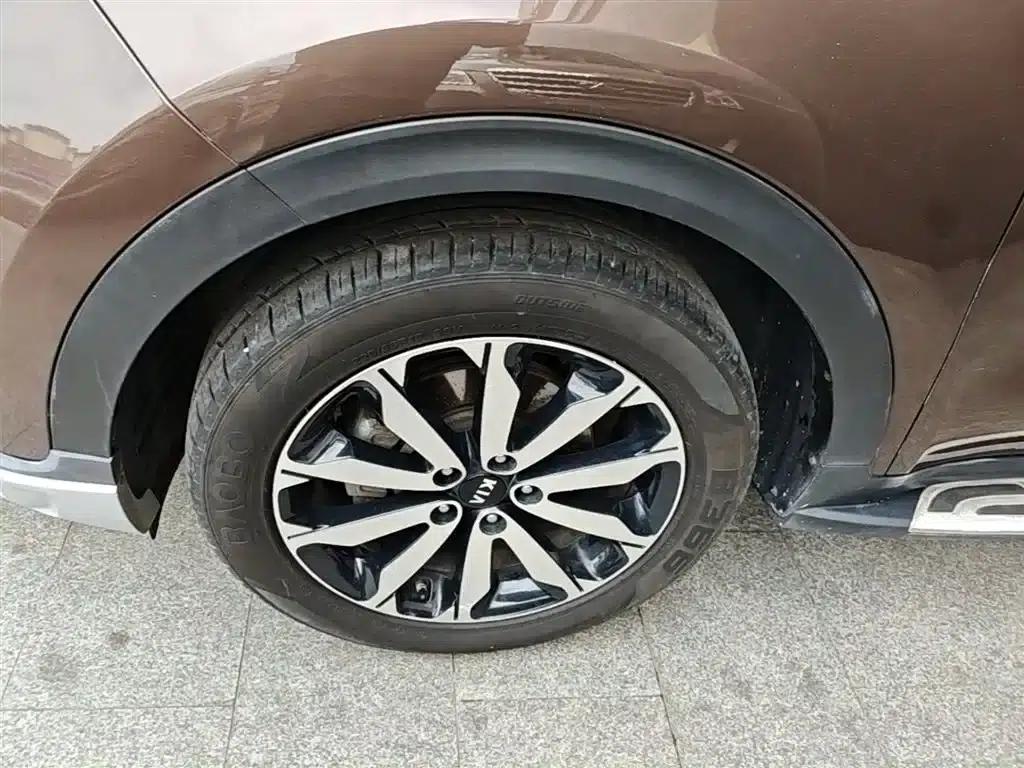 Kia KX5 2017 1.6T Automatic 2WD 15th Anniversary Special Edition DLX — миниатюра 23