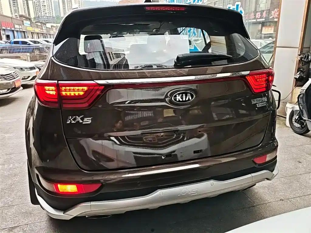 Kia KX5 2017 1.6T Automatic 2WD 15th Anniversary Special Edition DLX — миниатюра 6