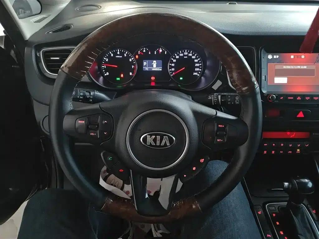 Carens 2013 2.0L 7-seater Automatic Deluxe Edition (National IV Emission Standard) — миниатюра 8