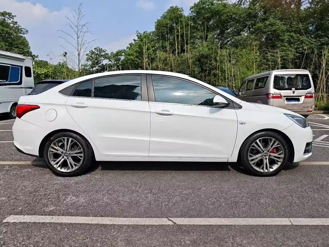 Chery Arrizo 5 2017 SPORT 1.5T CVT Luxury Edition — миниатюра 8