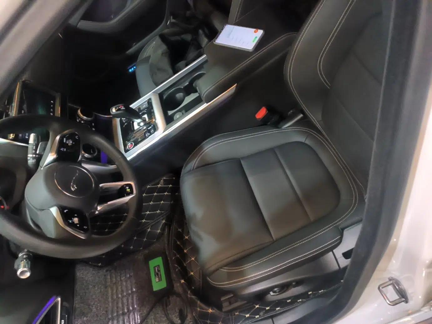 Jaguar XEL 2020 2.0T 200PS R-DYNAMIC Youth Sports Edition — миниатюра 18