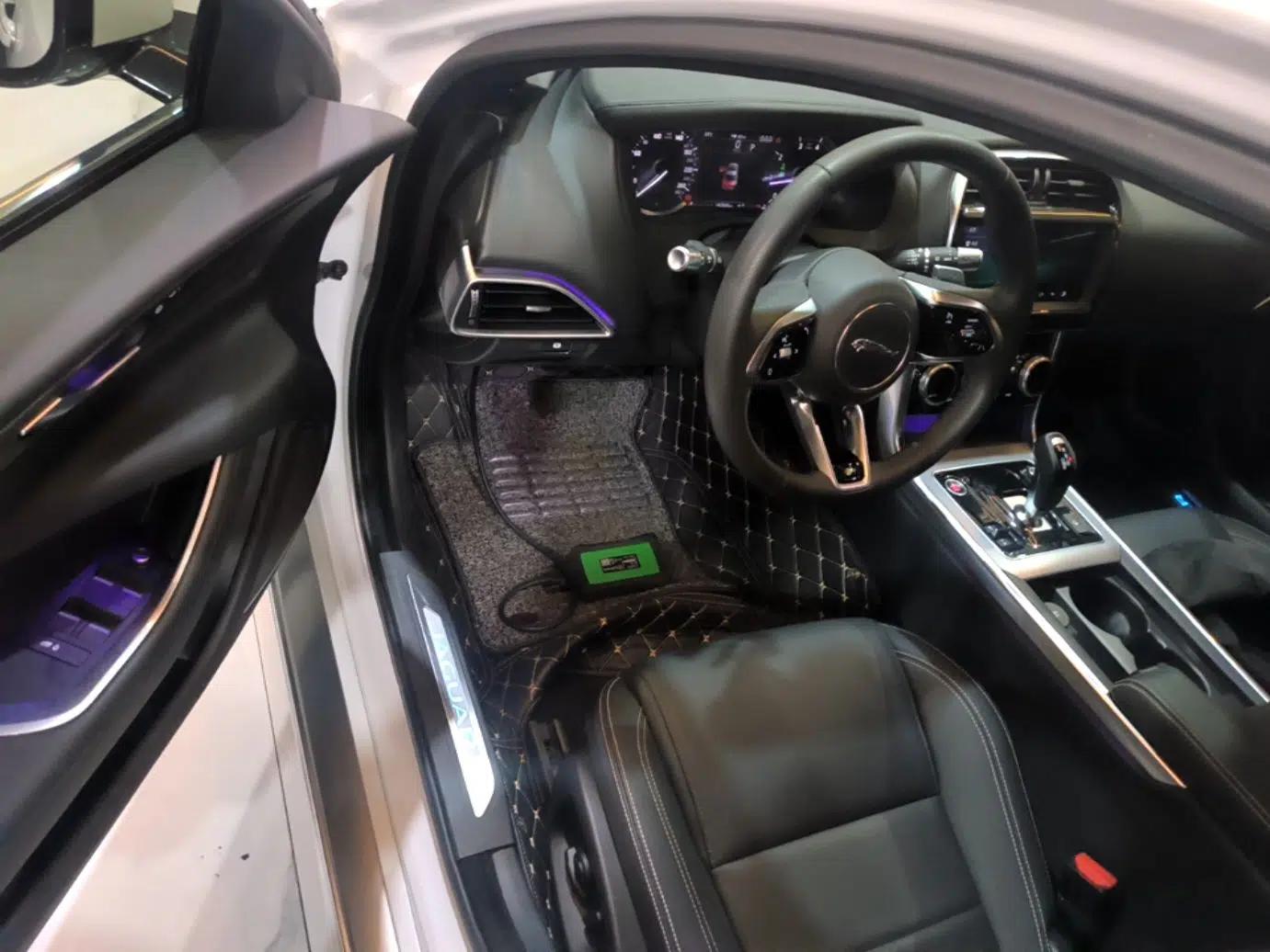 Jaguar XEL 2020 2.0T 200PS R-DYNAMIC Youth Sports Edition — миниатюра 19