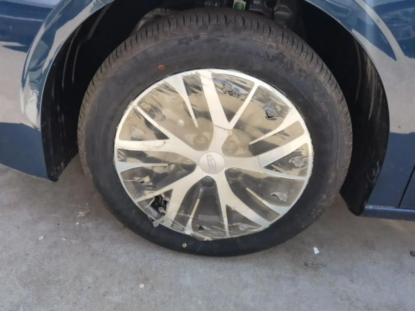 Geely Auto Emgrand 2026 Model 4th Generation 4 Millionth Anniversary Edition 1.5L CVT Overdrive Edition — миниатюра 8
