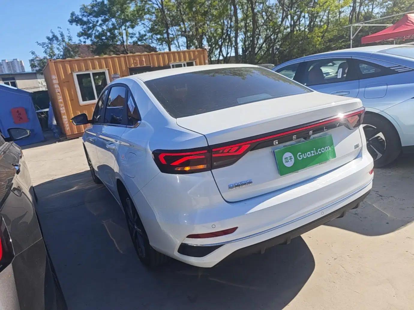 Geely Auto Emgrand 2025 4th Generation 1.5L CVT Flagship Version — миниатюра 4