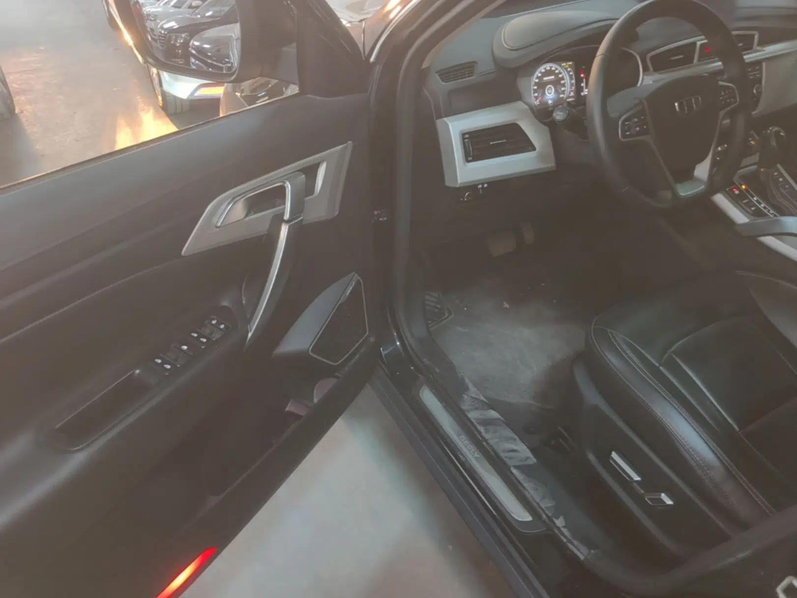 Geely Auto Emgrand X7 Sport 2018 1.8TD Automatic Two-Wheel Drive Smart Connect 4G Internet Edition — миниатюра 18