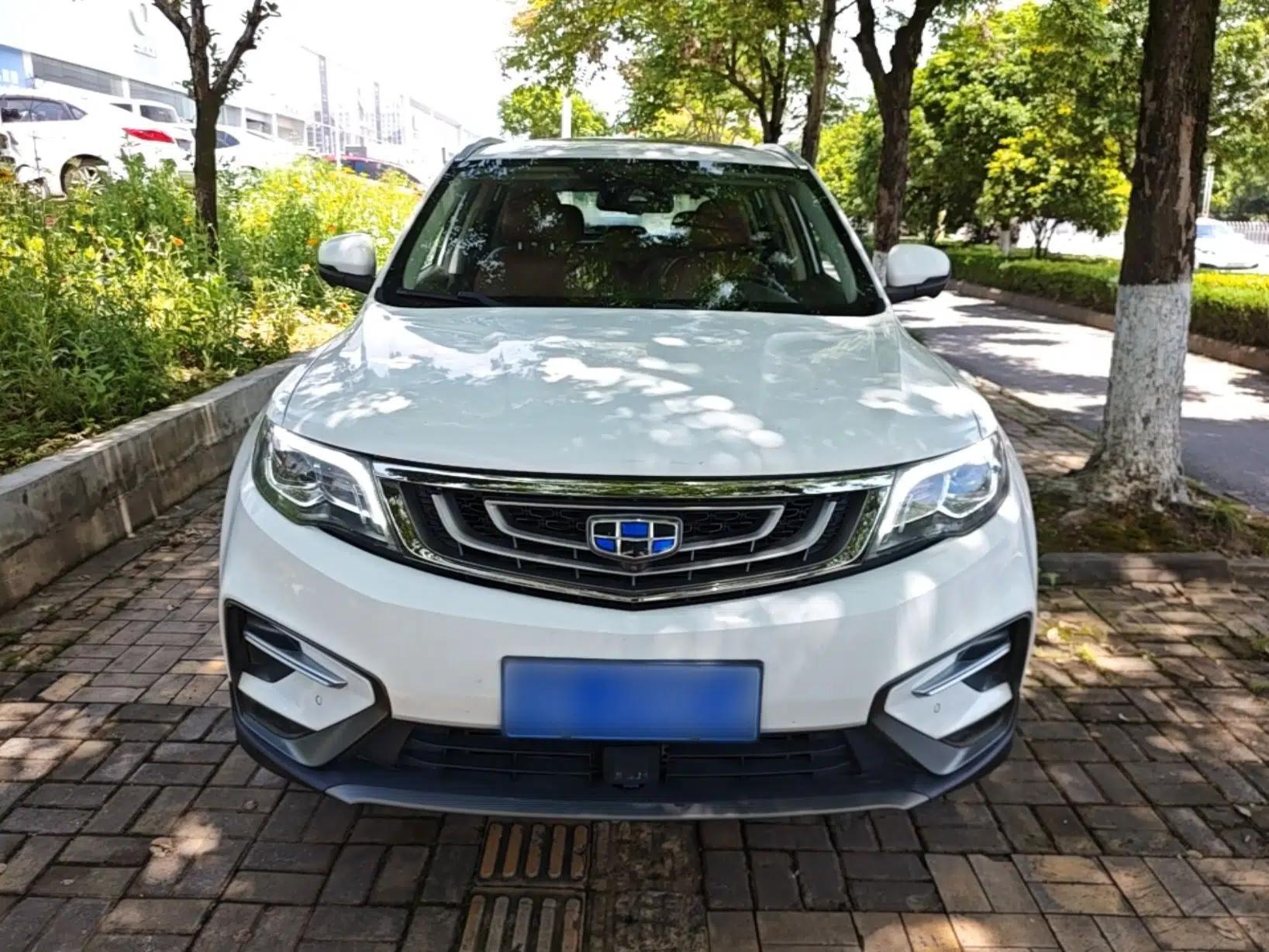 Geely Auto Emgrand X7 Sport 2018 1.8TD Automatic Two-Wheel Drive ZhiZun Model with 4G Connectivity — миниатюра 2