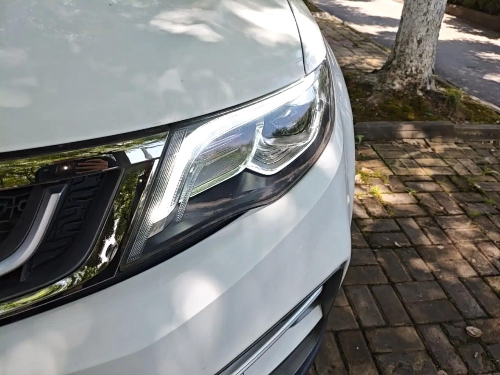 Geely Auto Emgrand X7 Sport 2018 1.8TD Automatic Two-Wheel Drive ZhiZun Model with 4G Connectivity — миниатюра 9