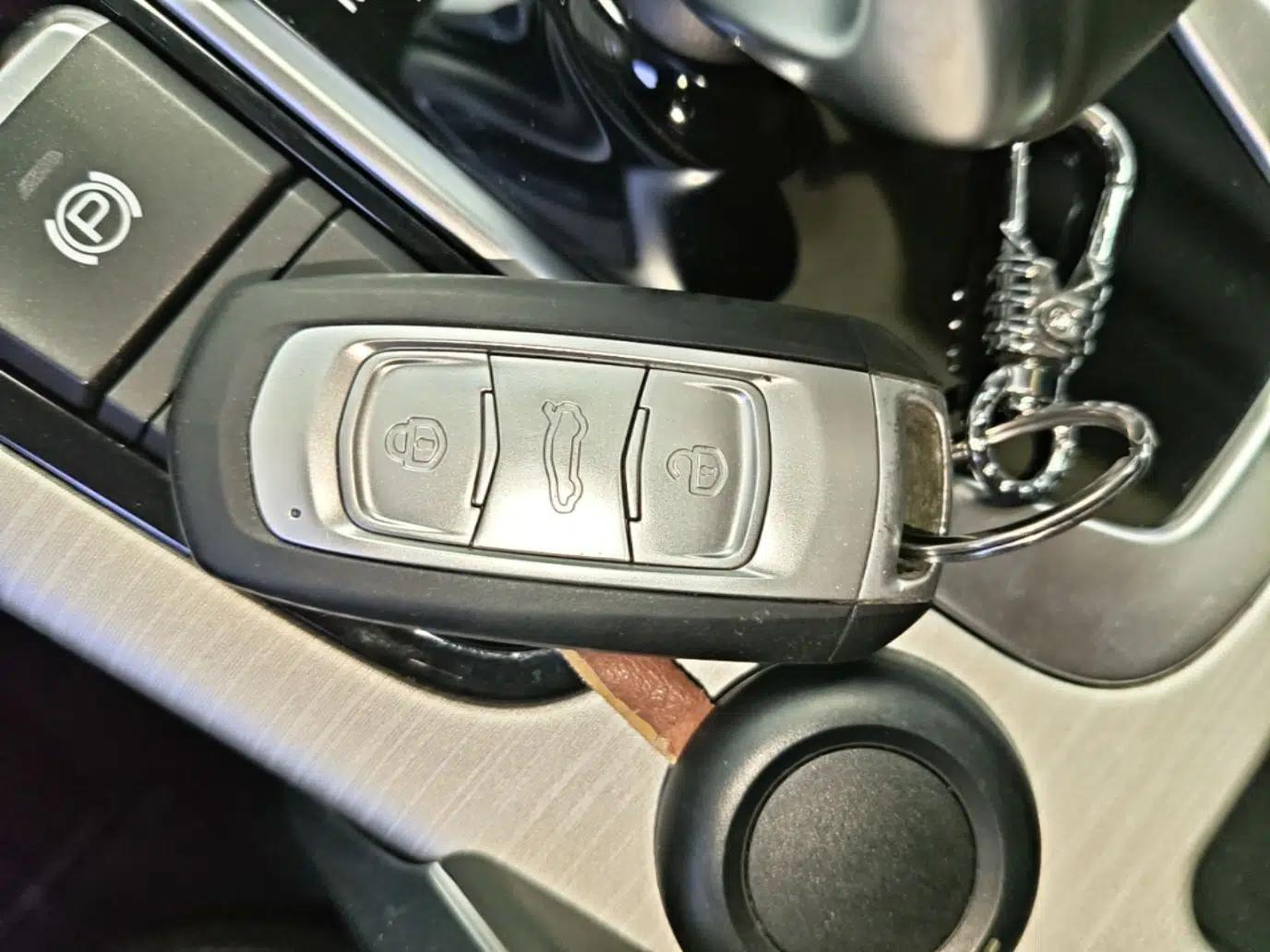 Geely Auto Emgrand X7 Sport 2020 1.8TD DCT Two-Wheel Drive Smart Connect 4G-Enabled Version — миниатюра 12