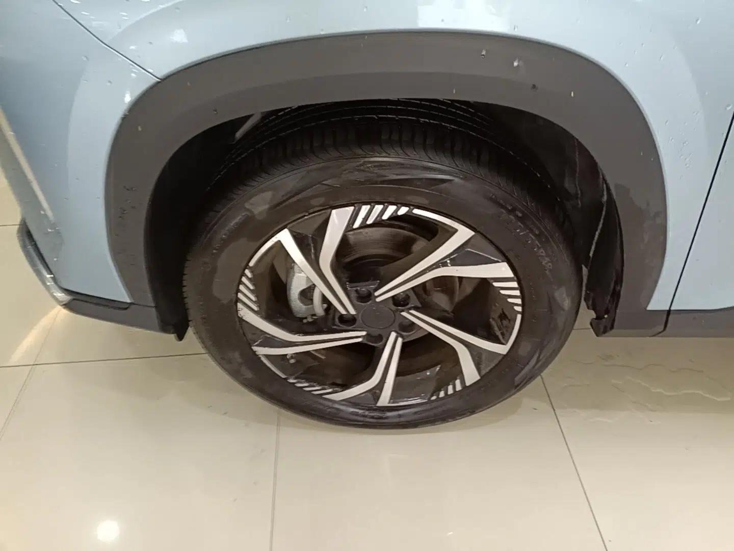 Geely Auto Emgrand X7 Sport 2023 Boyue COOL 1.5TD Smart Connect+ — миниатюра 4