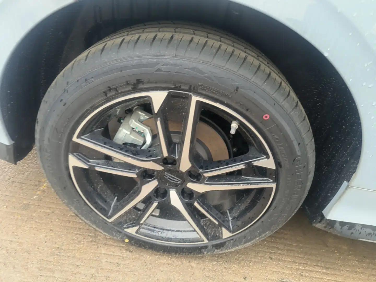 Geely Auto Binray 2024 Binrui COOL 1.5T DCT Longteng Edition — миниатюра 10