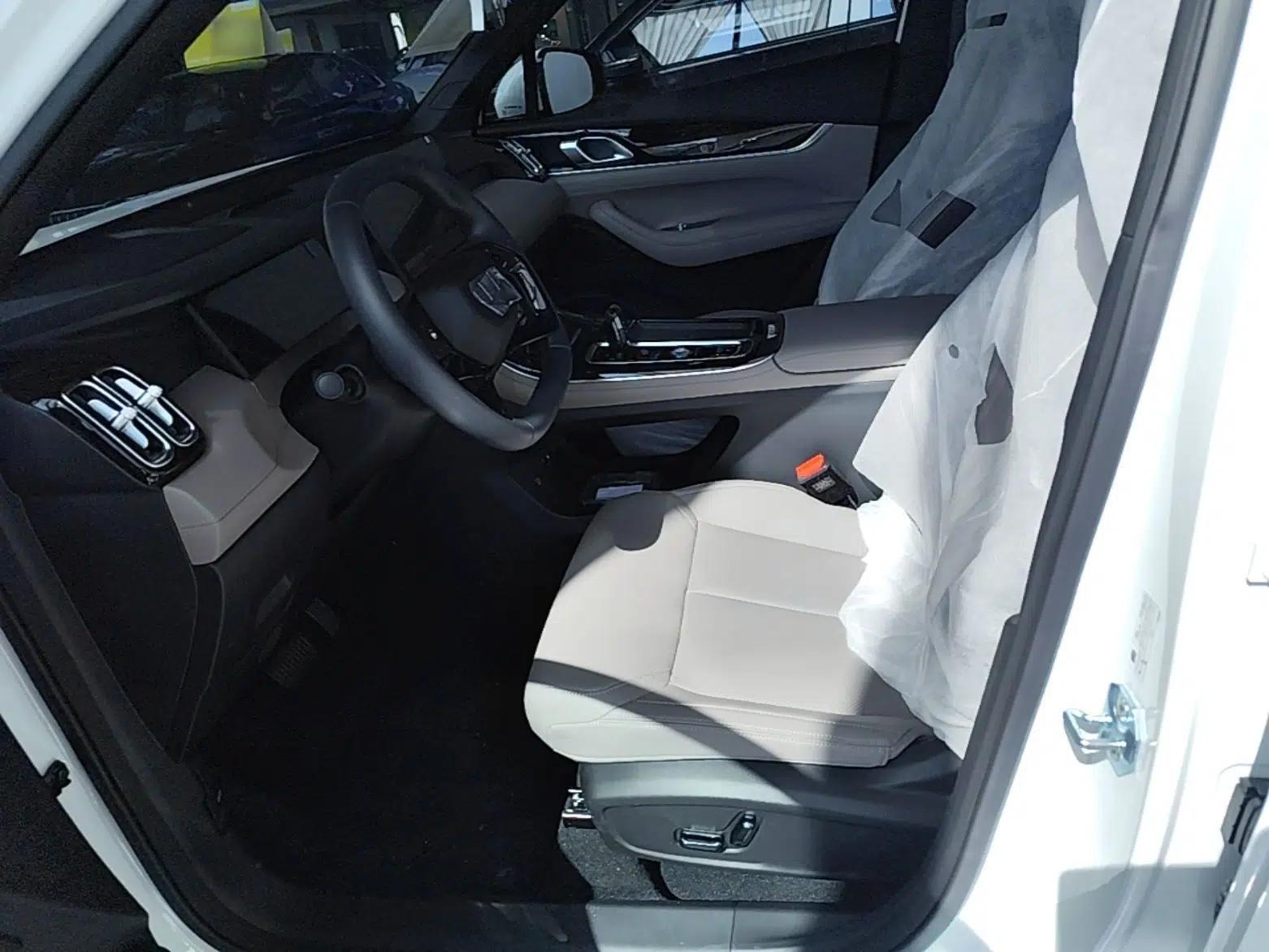 Geely Auto FX11 2025 4th Generation 1.5TD DCT – The Start — миниатюра 18