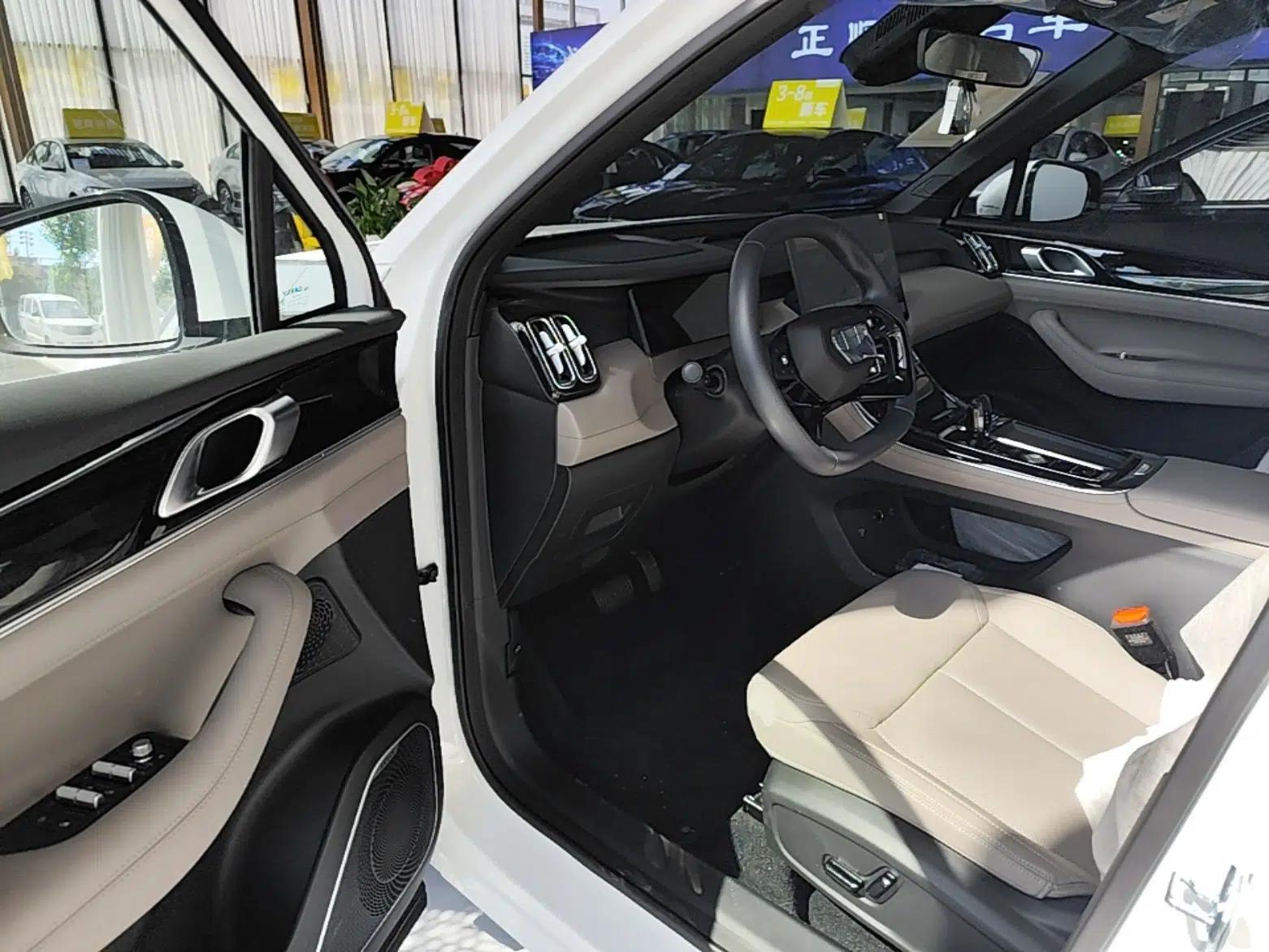 Geely Auto FX11 2025 4th Generation 1.5TD DCT – The Start — миниатюра 19