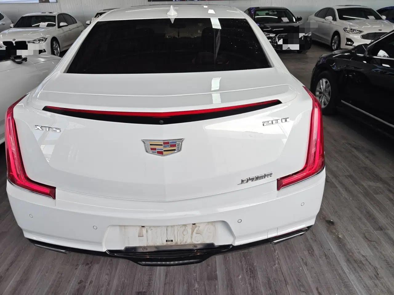 Cadillac XTS 2018 28T Elite Edition — миниатюра 5