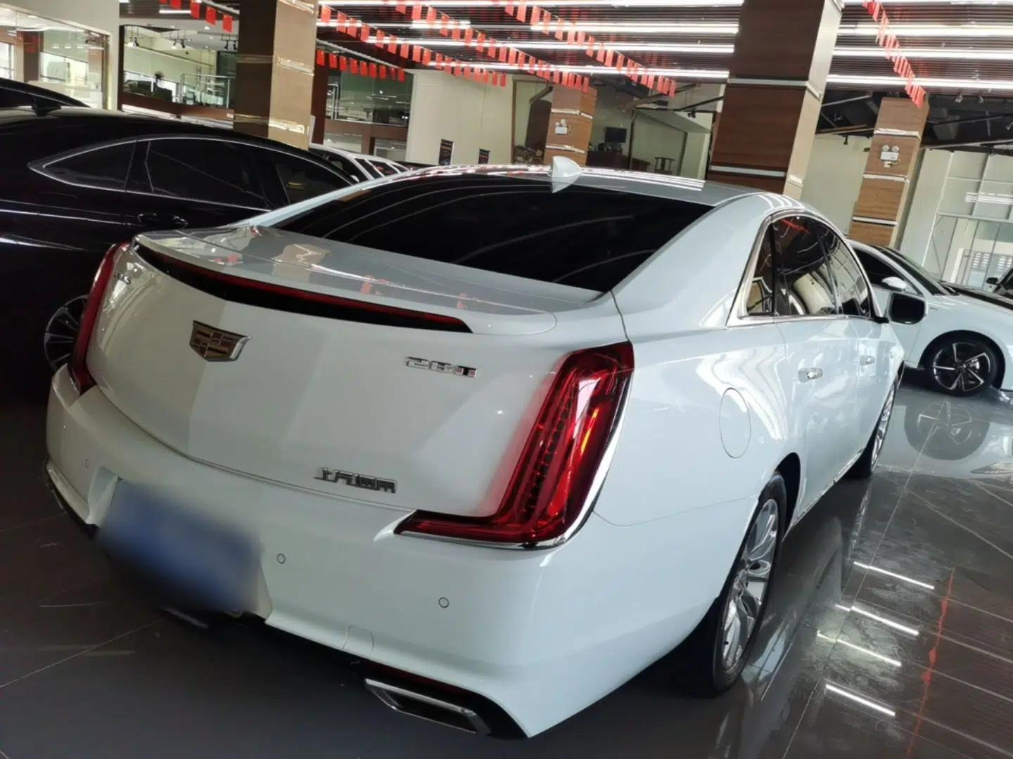 Cadillac XTS 2018 28T Elite Edition — миниатюра 6