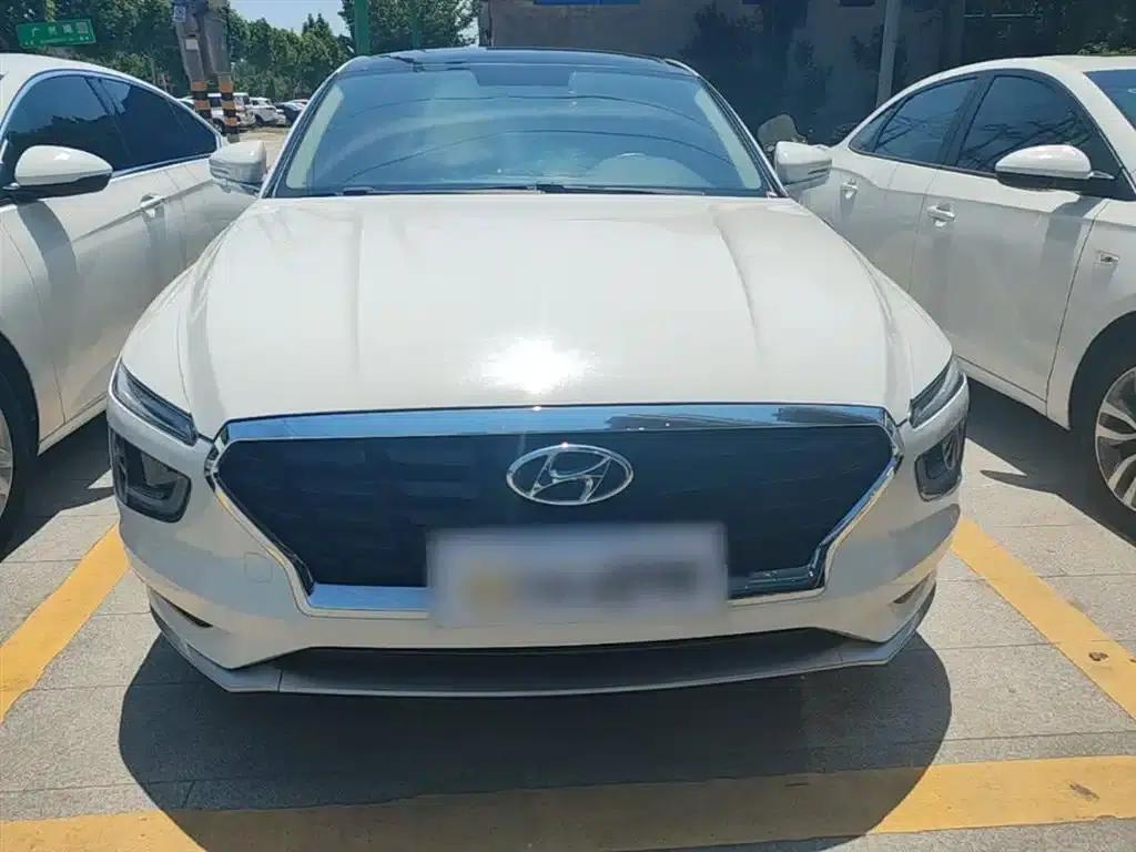 Hyundai Mistra 2021 1.8L CVT GLX Elite Edition — миниатюра 3